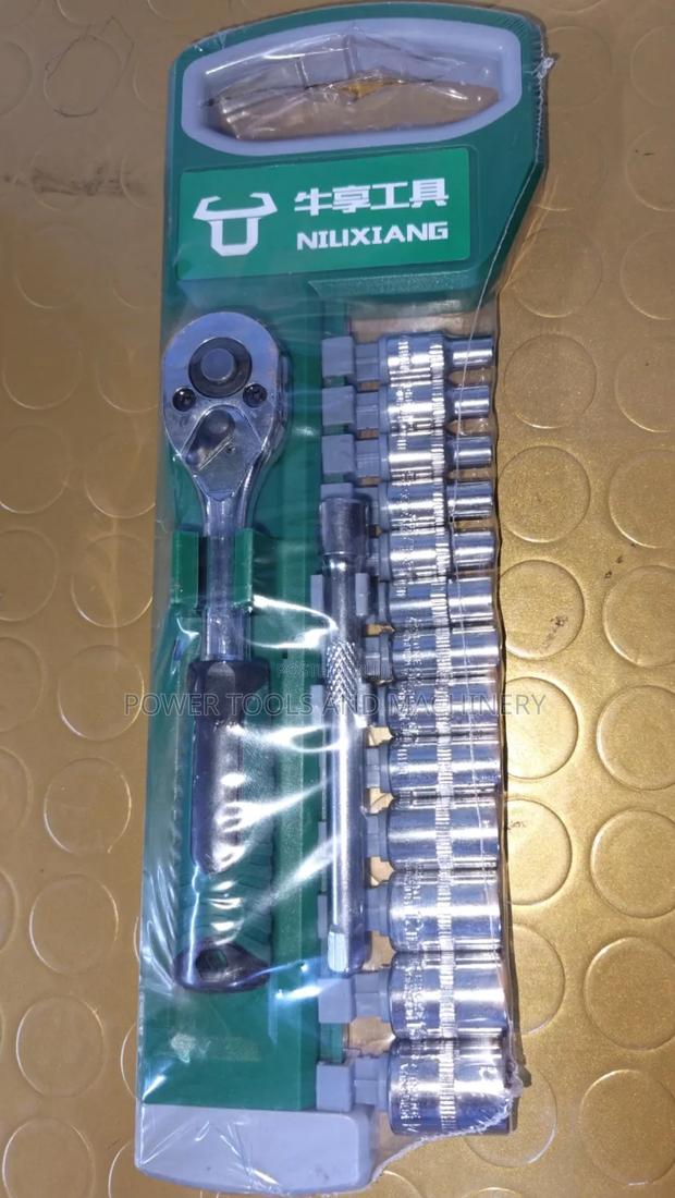 15pcs Socket Set With Handle
Max 14mm - main view