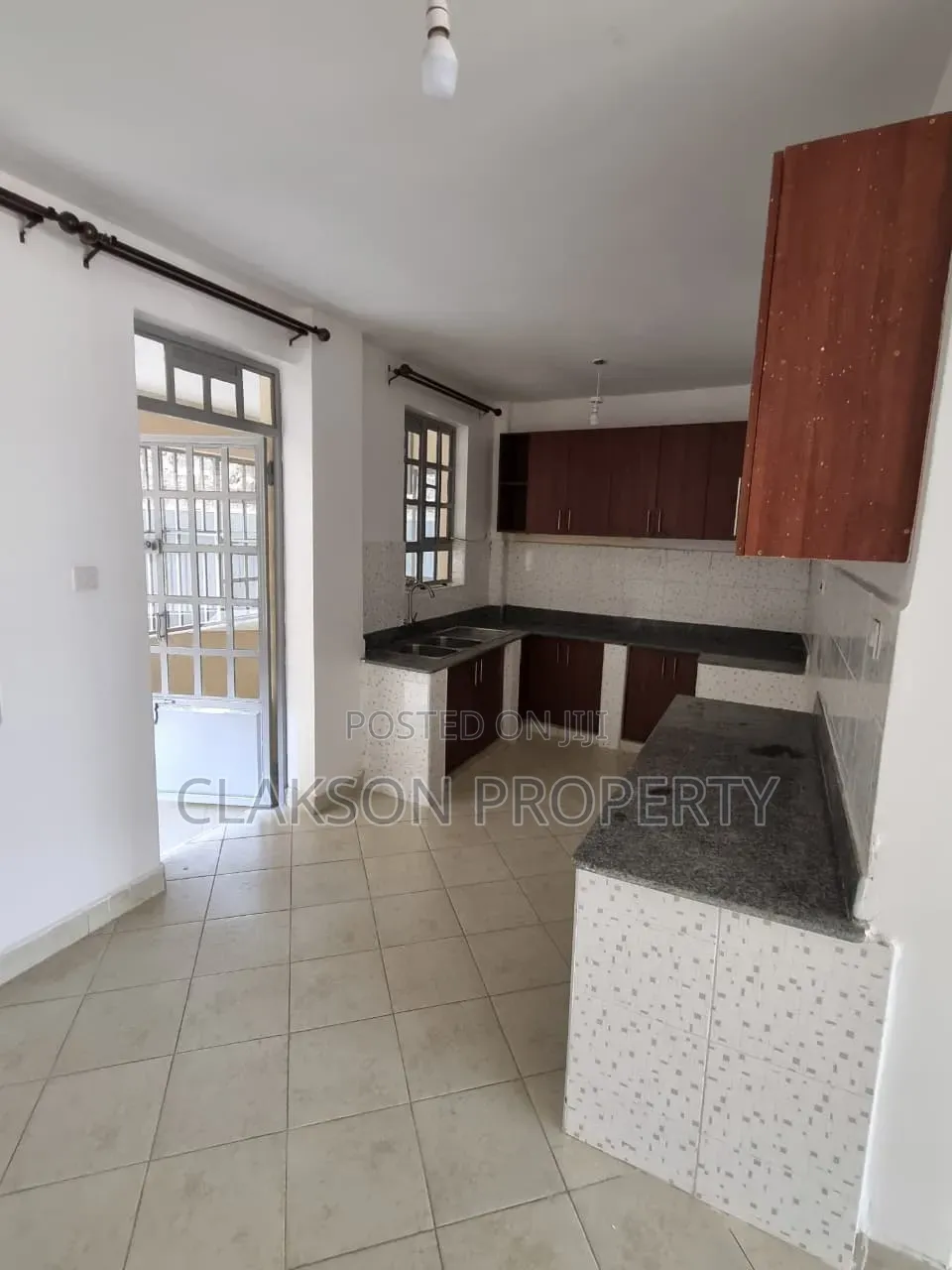 2bdrm House in Zambezi for rent