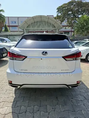 Lexus RX 300 2WD 2020 Pearl