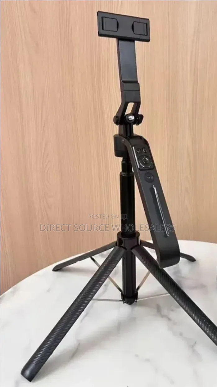 Smart Ai Face Tracking Tripod – 360° Rotation for Content Creators