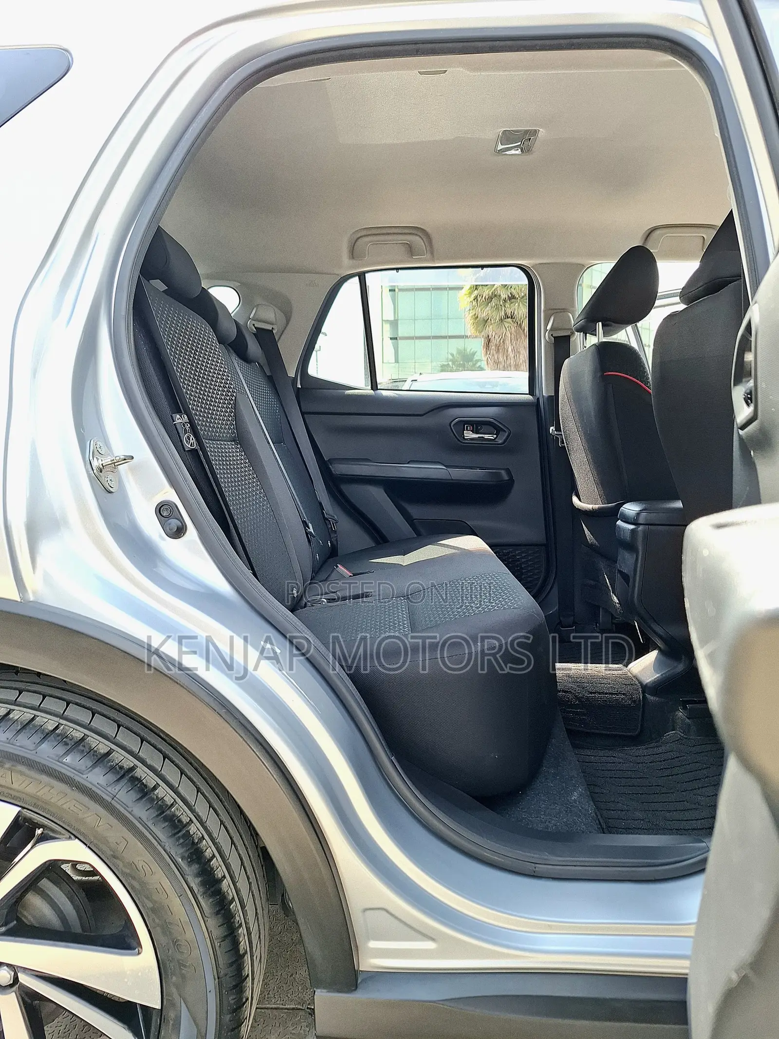 Toyota Raize 1.0 FWD 2020 Silver