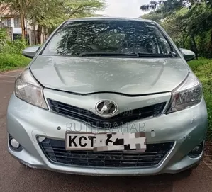 Toyota Vitz 2011 Green