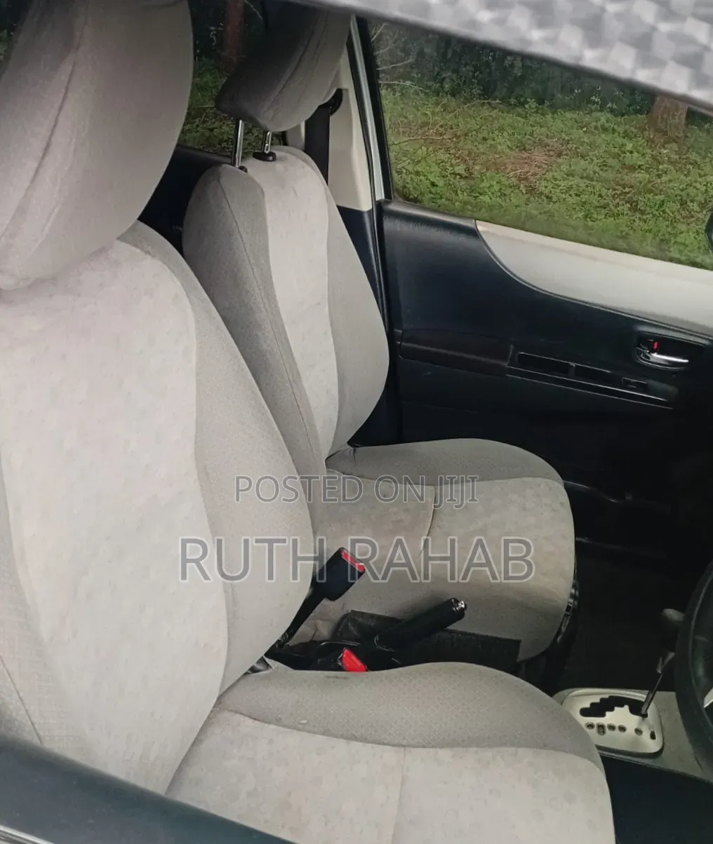 Toyota Vitz 2011 Green