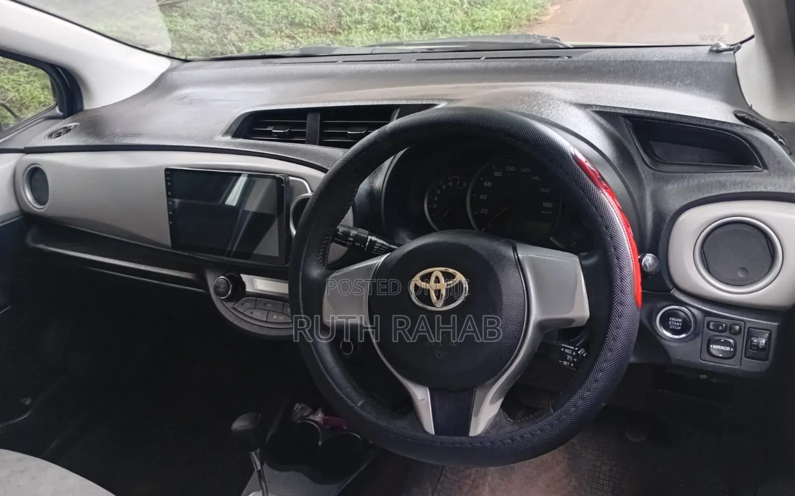 Toyota Vitz 2011 Green