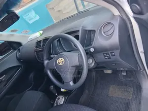 Toyota IST 2008 Silver