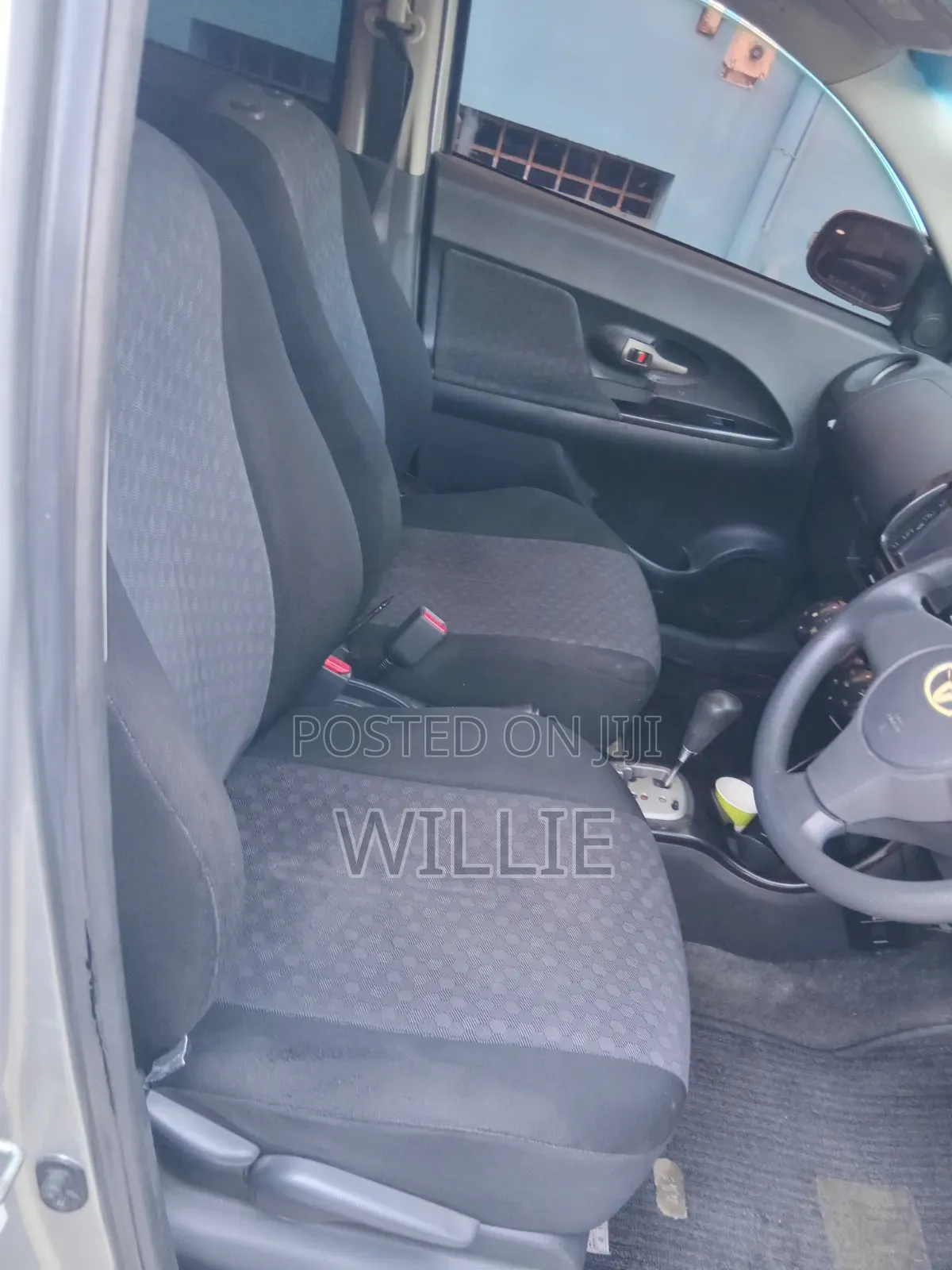 Toyota IST 2008 Silver