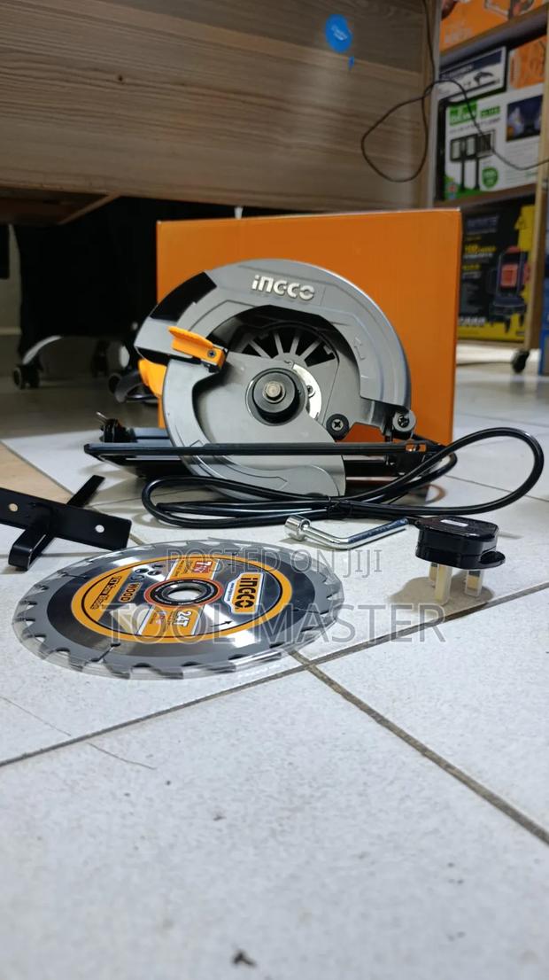 Makita 1600w Electric Router