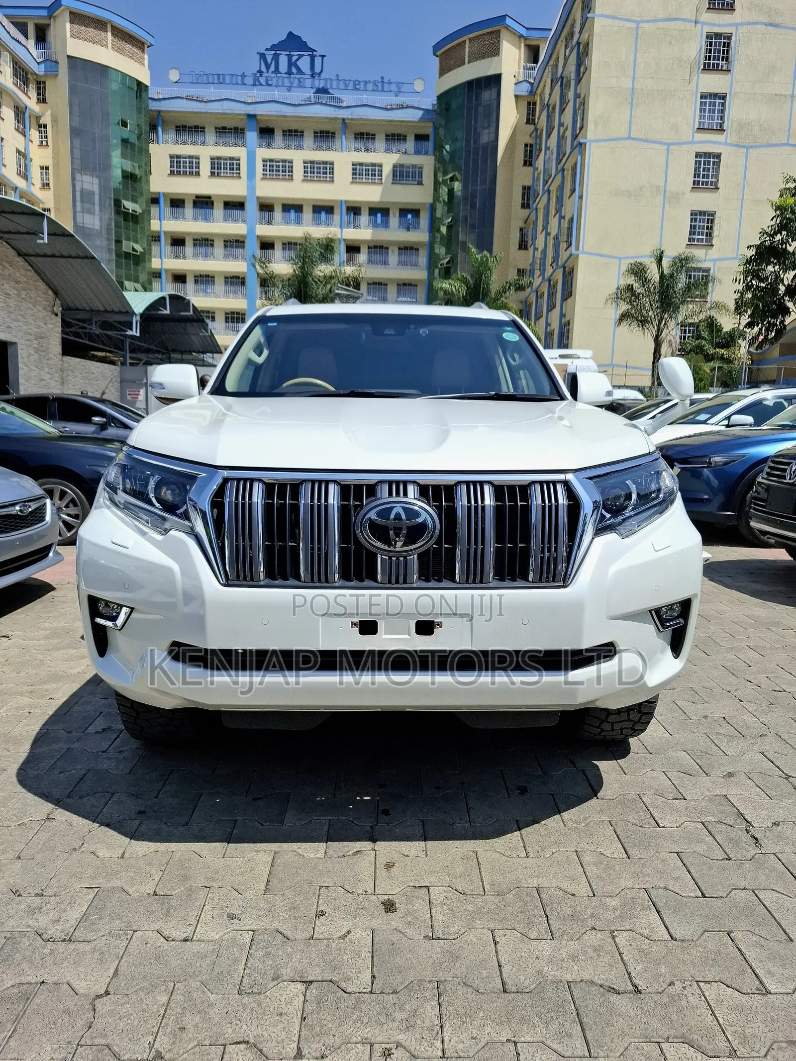 Toyota Land Cruiser Prado 2.8 2021 White