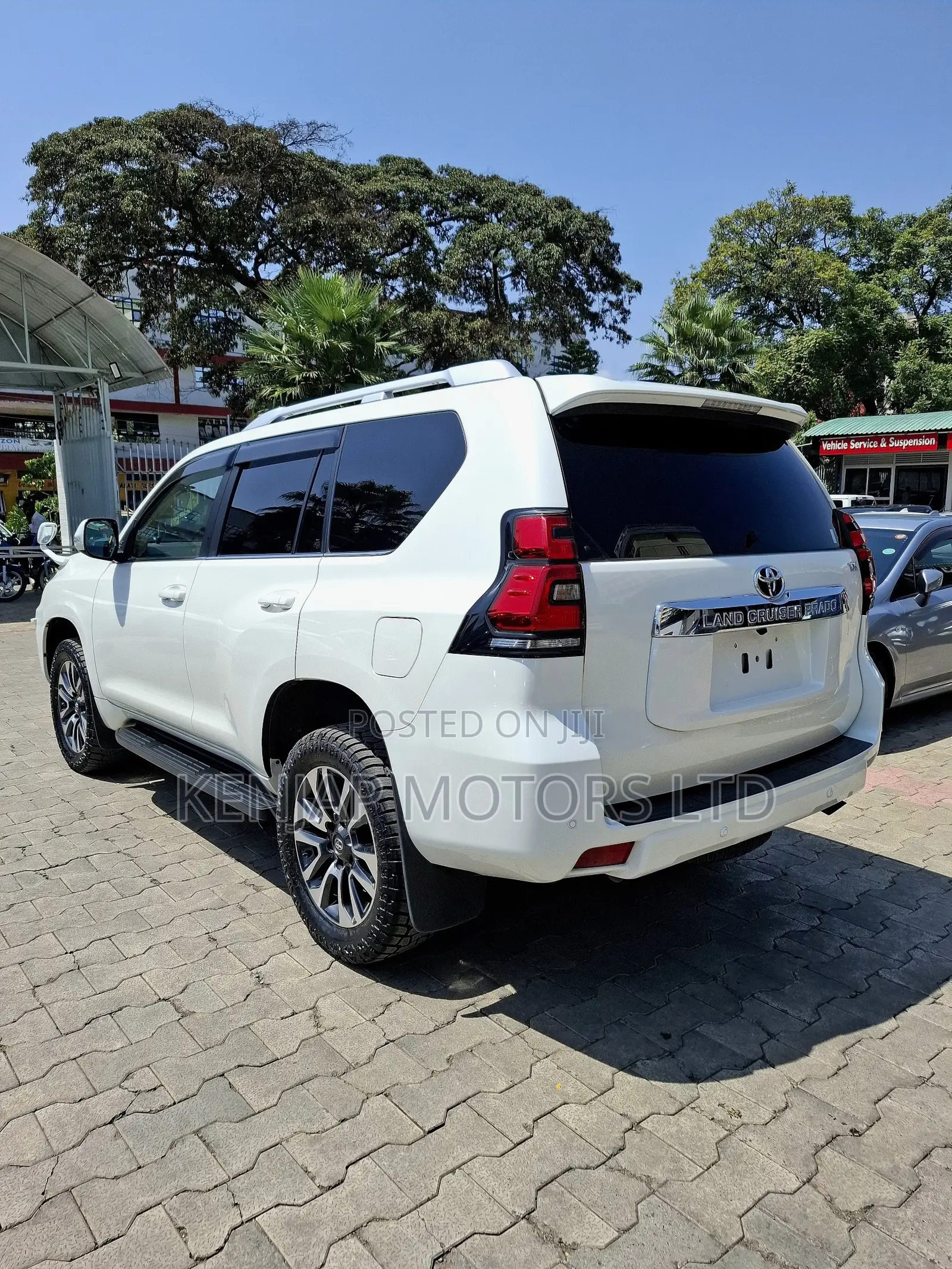 Toyota Land Cruiser Prado 2.8 2021 White