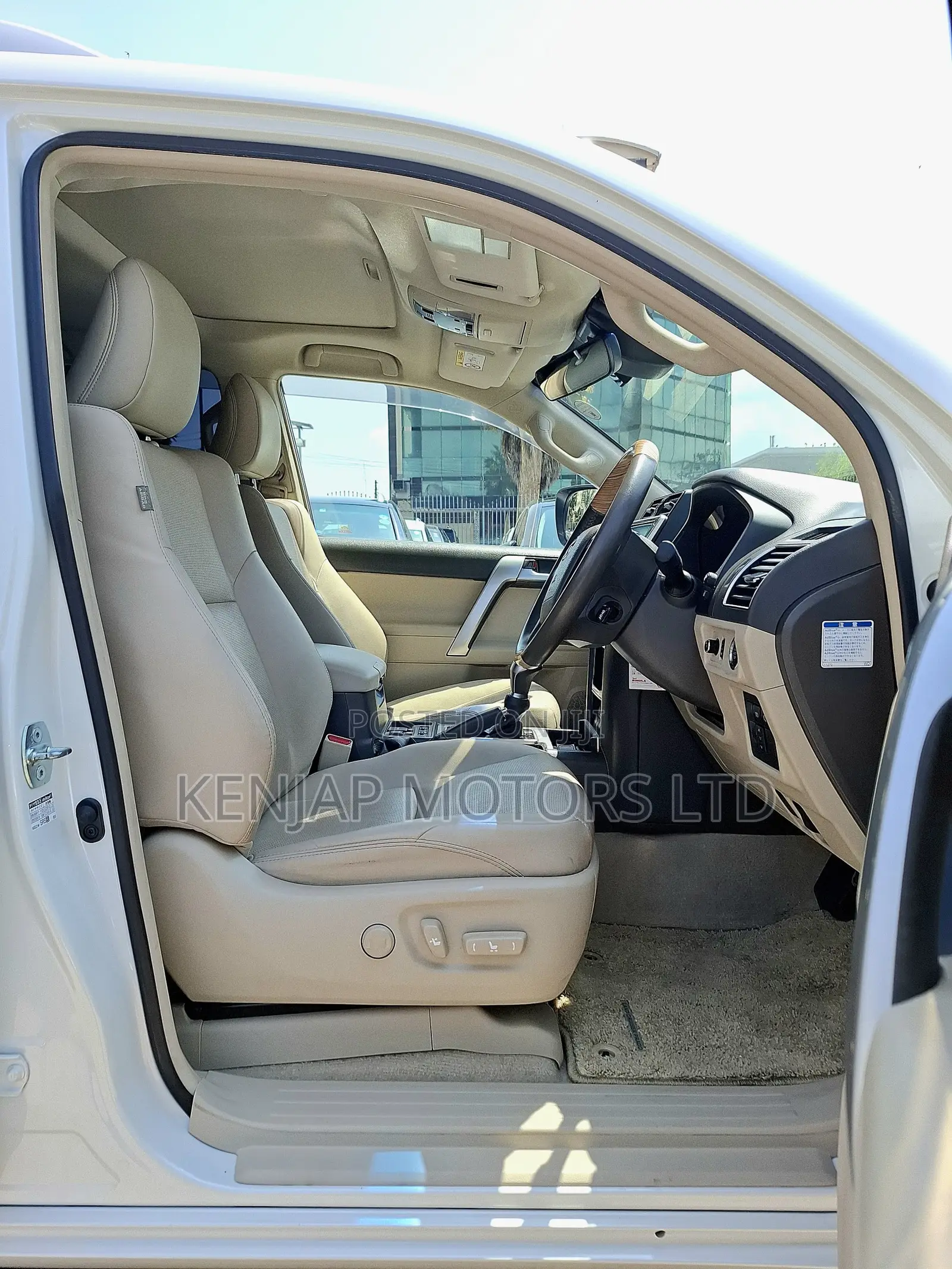 Toyota Land Cruiser Prado 2.8 2021 White