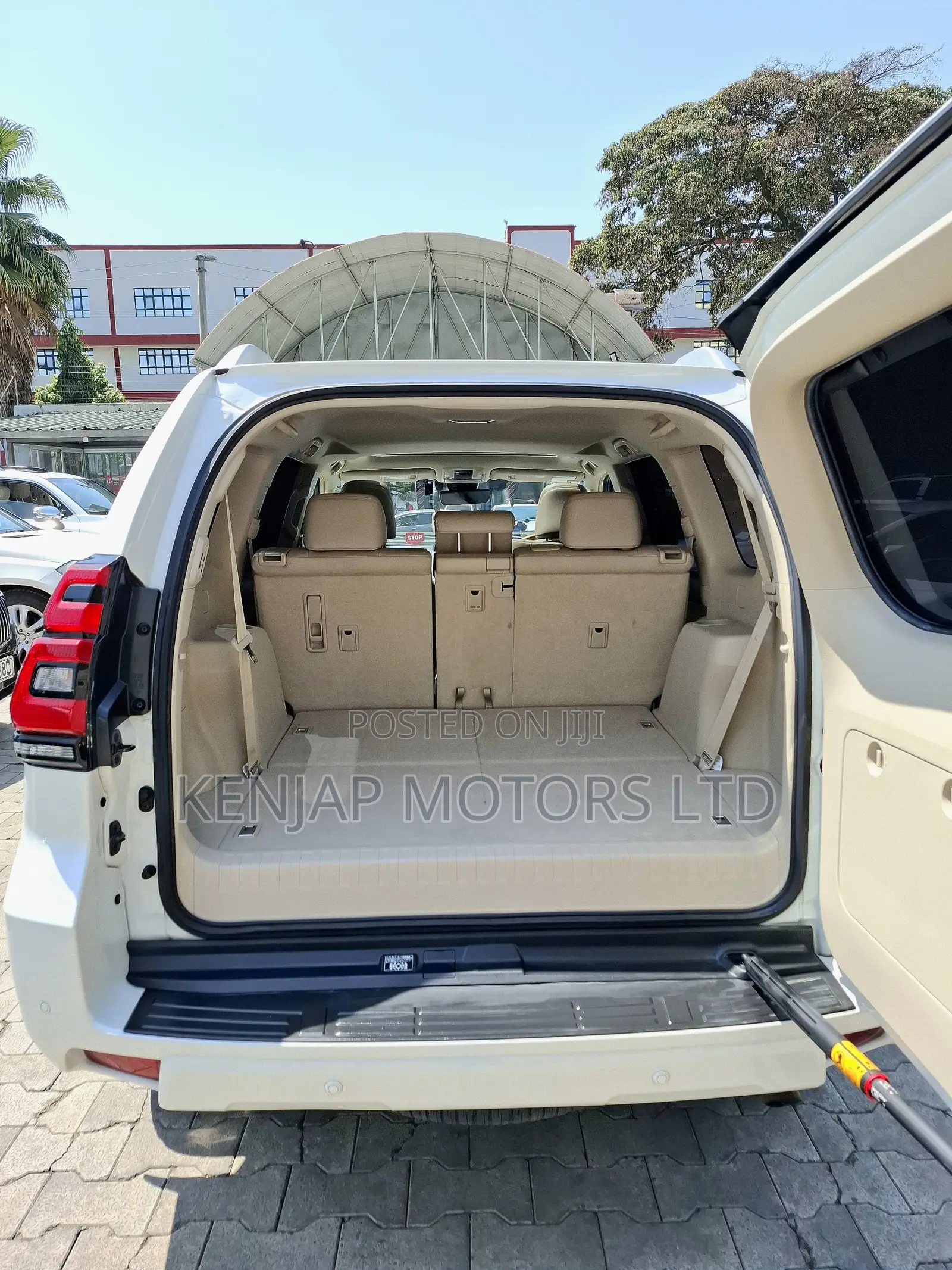 Toyota Land Cruiser Prado 2.8 2021 White
