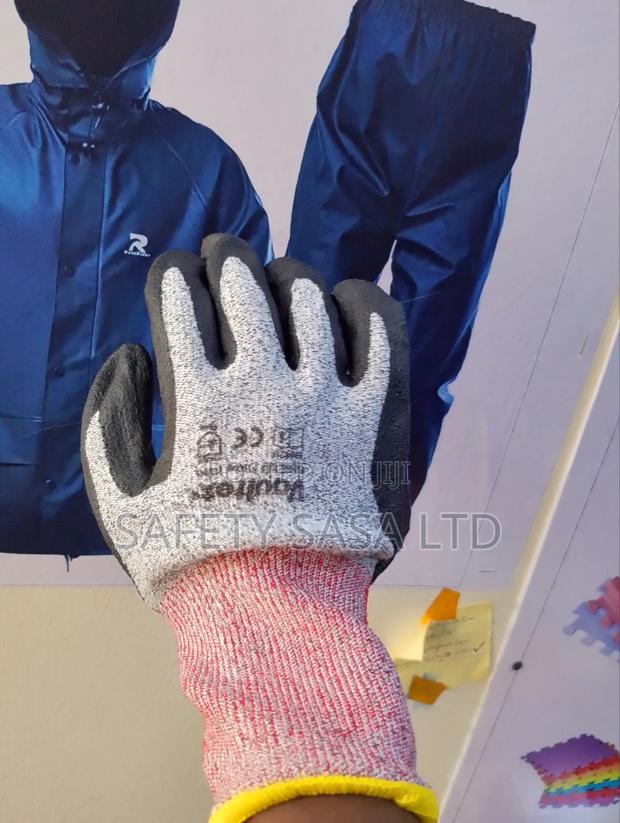 Vaultex Cut Resistant Gloves - thumbnail 2