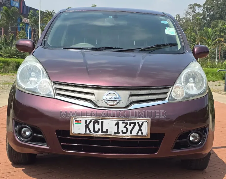 Nissan Note 2011 Maroon