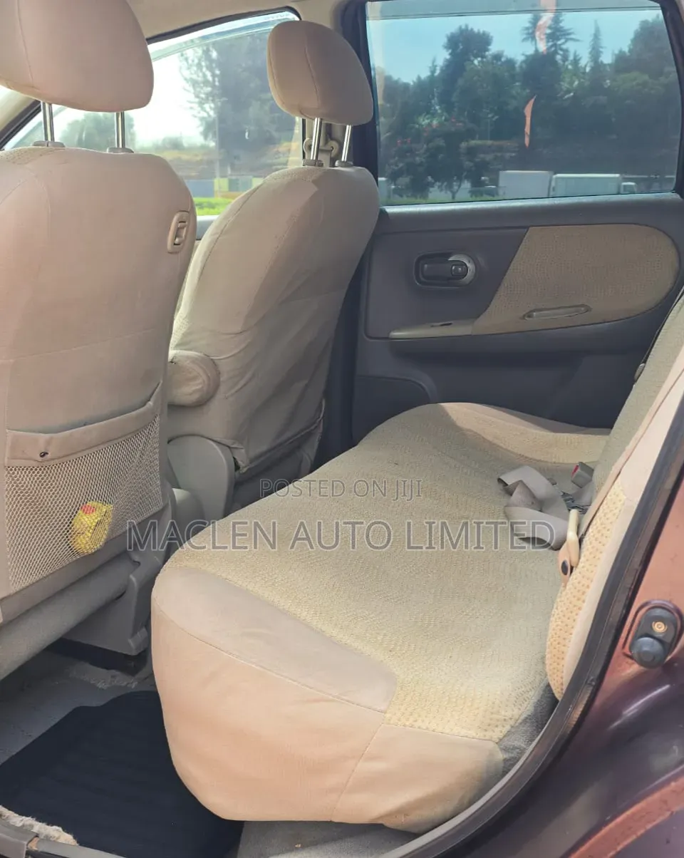 Nissan Note 2011 Maroon