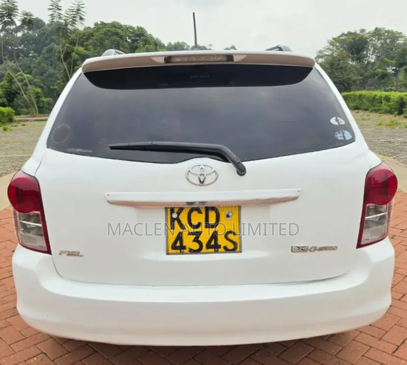 Toyota Corolla Fielder 2008 White