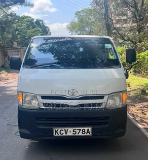 Toyota HiAce 2012 White