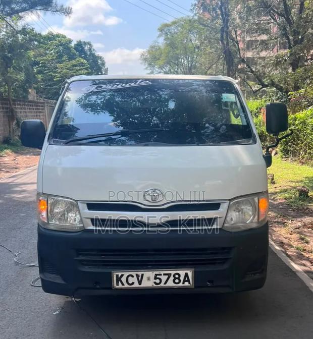 Toyota HiAce 2012 White