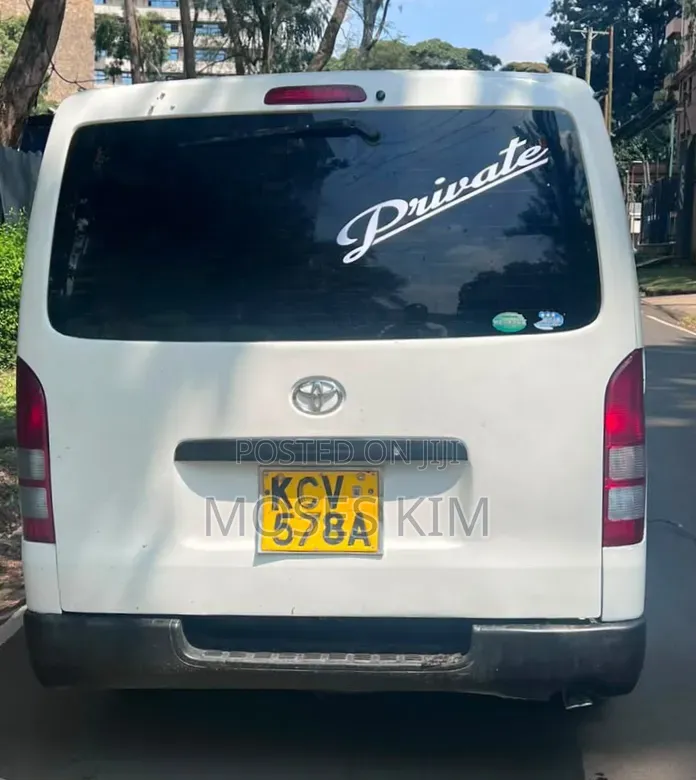 Toyota HiAce 2012 White