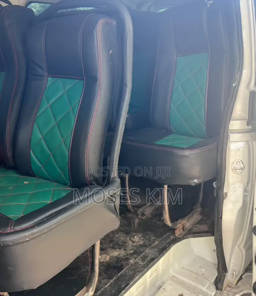 Toyota HiAce 2012 White