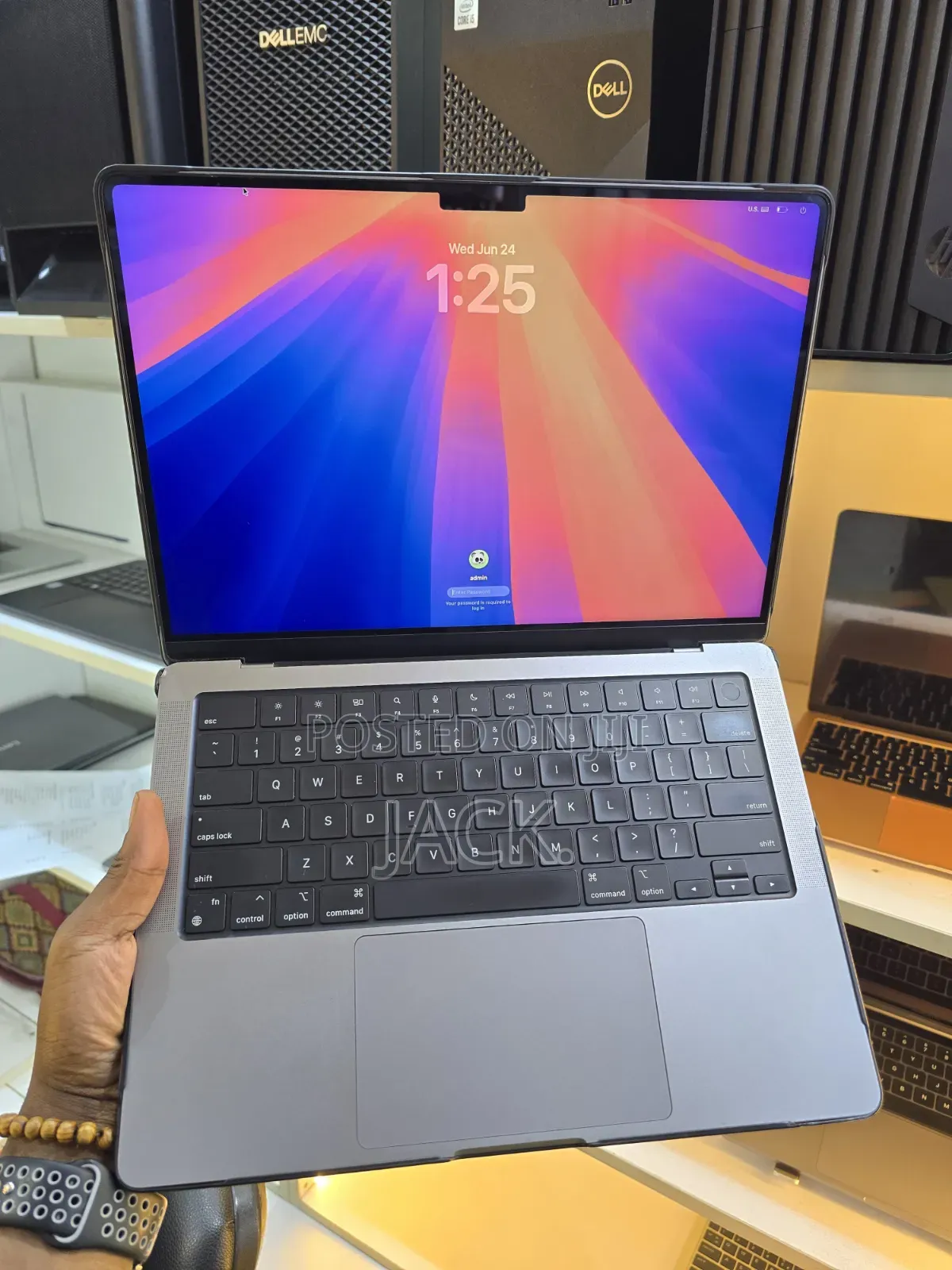 Laptop Apple MacBook Pro 2021 M1 32GB Apple M1 Pro SSD 512GB