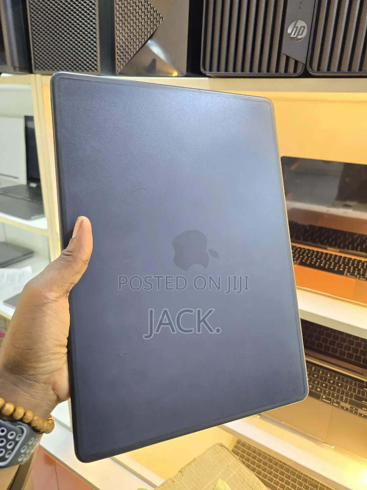 Laptop Apple MacBook Pro 2021 M1 32GB Apple M1 Pro SSD 512GB