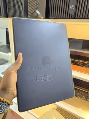 Laptop Apple MacBook Pro 2021 M1 32GB Apple M1 Pro SSD 512GB