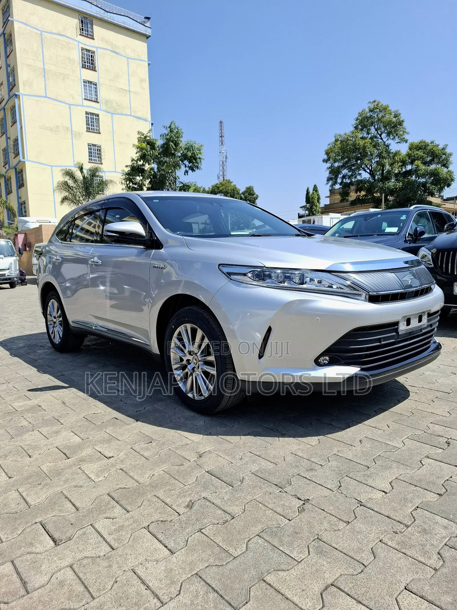 Toyota Harrier 2019 Silver