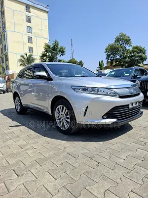 Toyota Harrier 2019 Silver