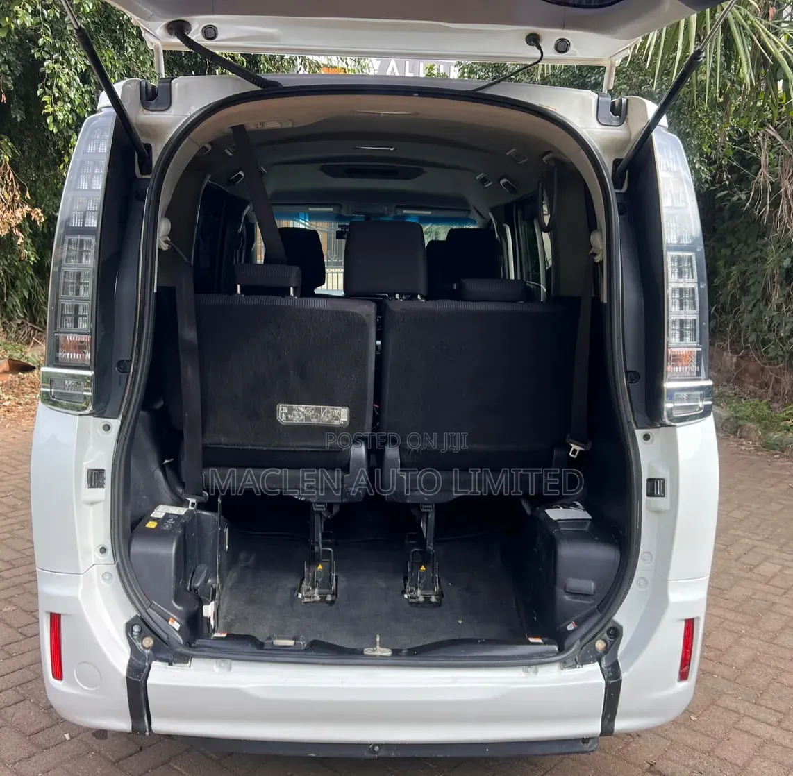 Toyota Voxy 2016 White