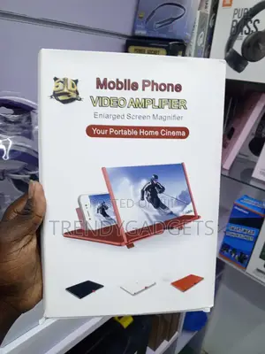 Foldable Mobile Screen Magnifier for Movies and Gaming
