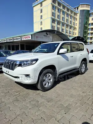 Toyota Land Cruiser Prado 2.8 2021 Pearl