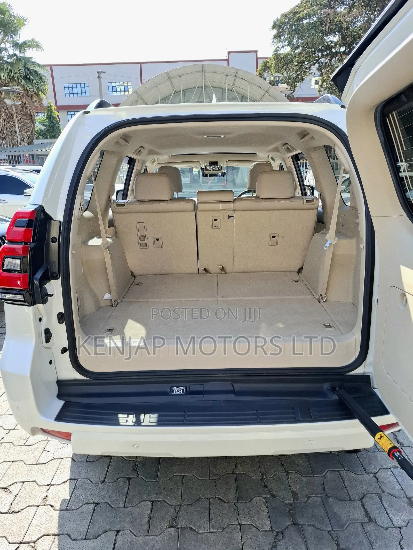 Toyota Land Cruiser Prado 2.8 2021 Pearl