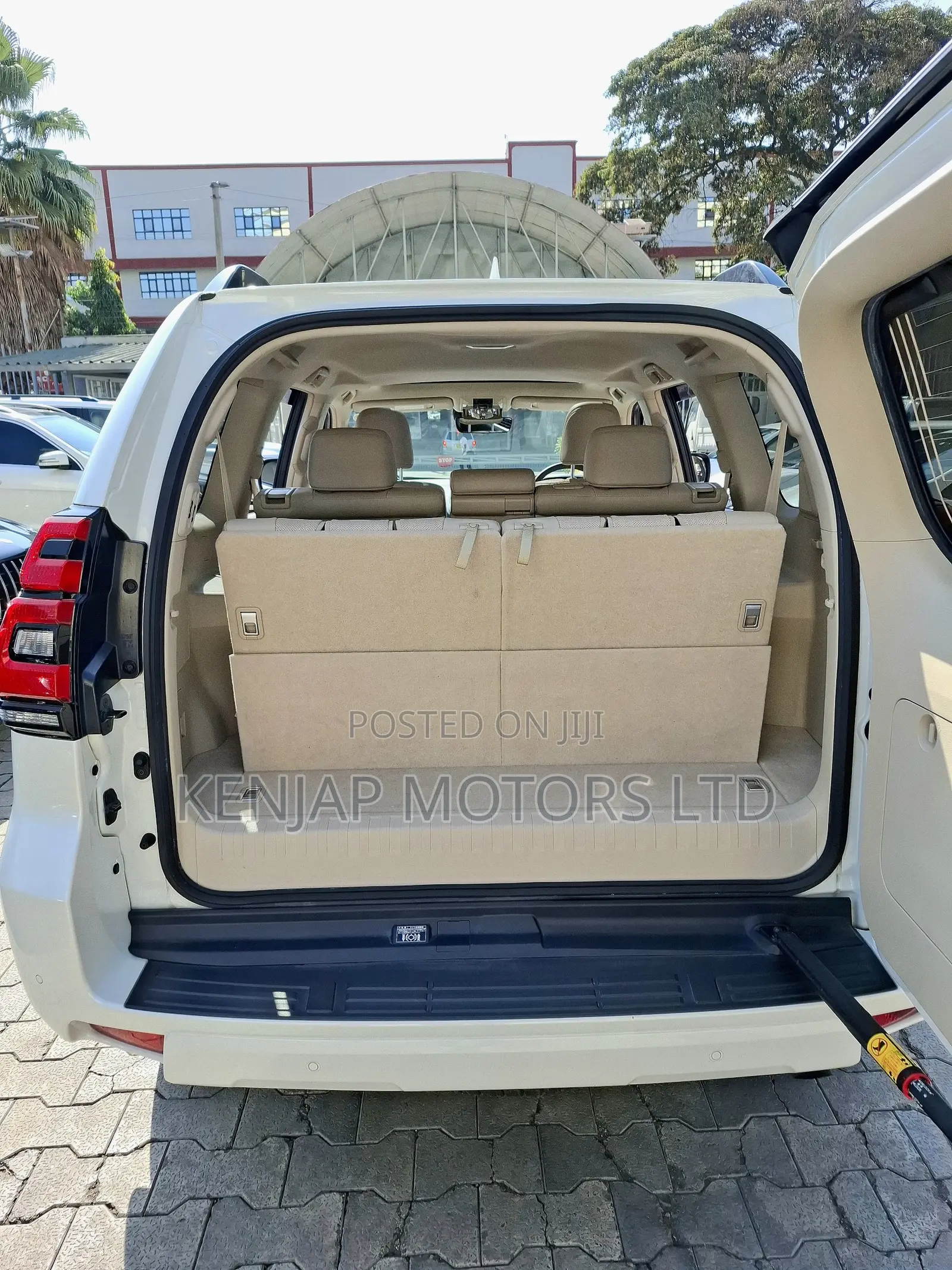 Toyota Land Cruiser Prado 2.8 2021 Pearl