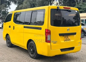 Nissan Caravan (Urvan) 2013 Yellow