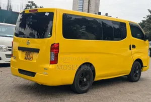 Nissan Caravan (Urvan) 2013 Yellow