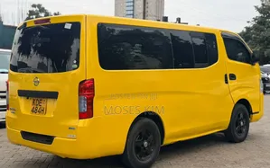 Nissan Caravan (Urvan) 2013 Yellow