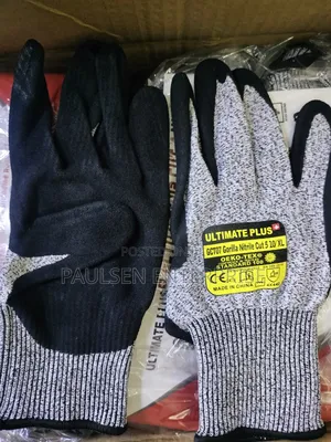 Ultimate Plus Level 5 Cut-proof Industrial Handling Gloves