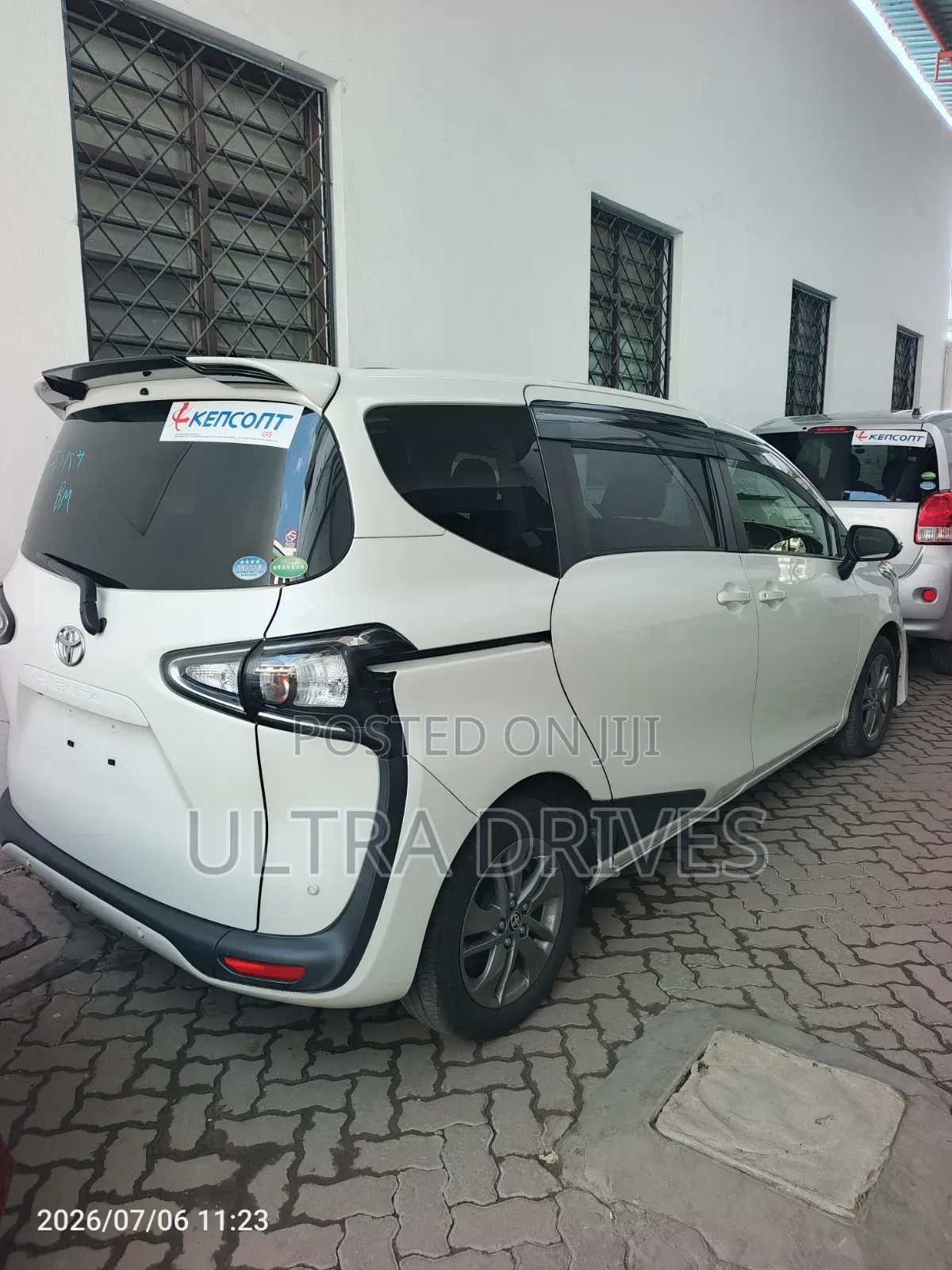 Toyota Sienta 2020 White
