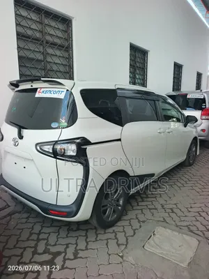 Toyota Sienta 2020 White