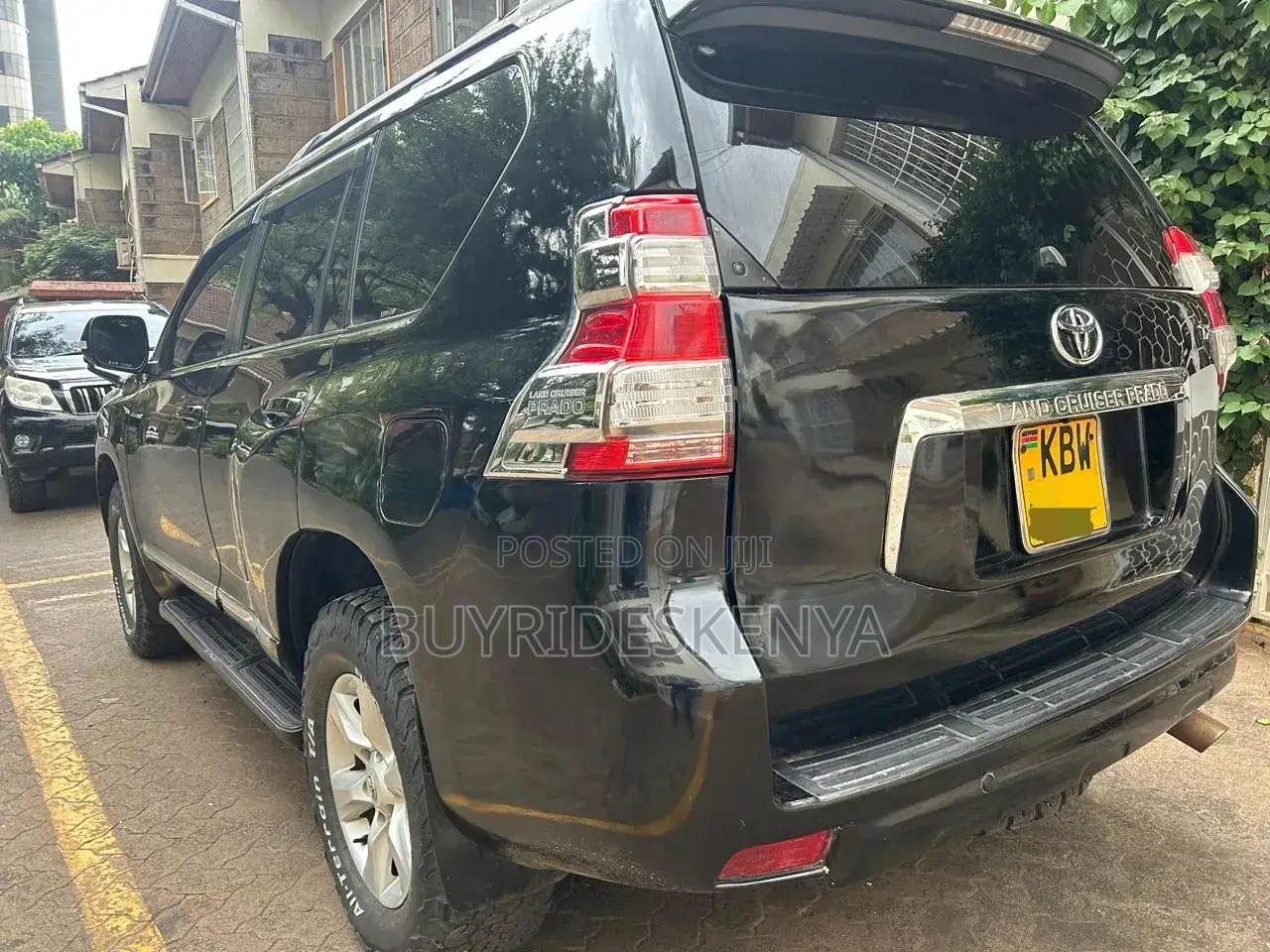 Toyota Land Cruiser Prado 2011 Black