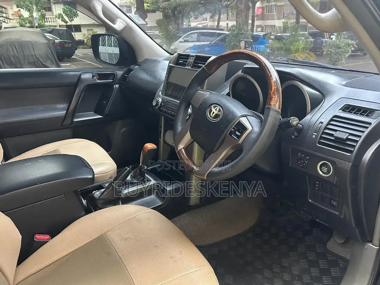 Toyota Land Cruiser Prado 2011 Black