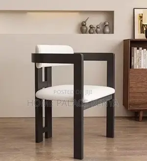 Dining Chair: Elegant Boucle Upholstered Modern Chair