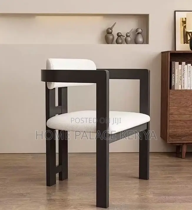 Dining Chair: Elegant Boucle Upholstered Modern Chair