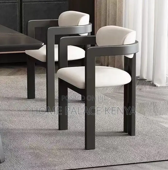 Dining Chair: Elegant Boucle Upholstered Modern Chair