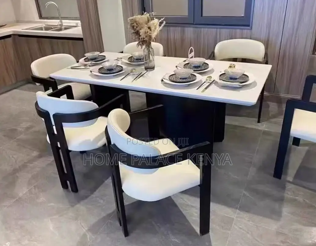 Dining Chair: Elegant Boucle Upholstered Modern Chair