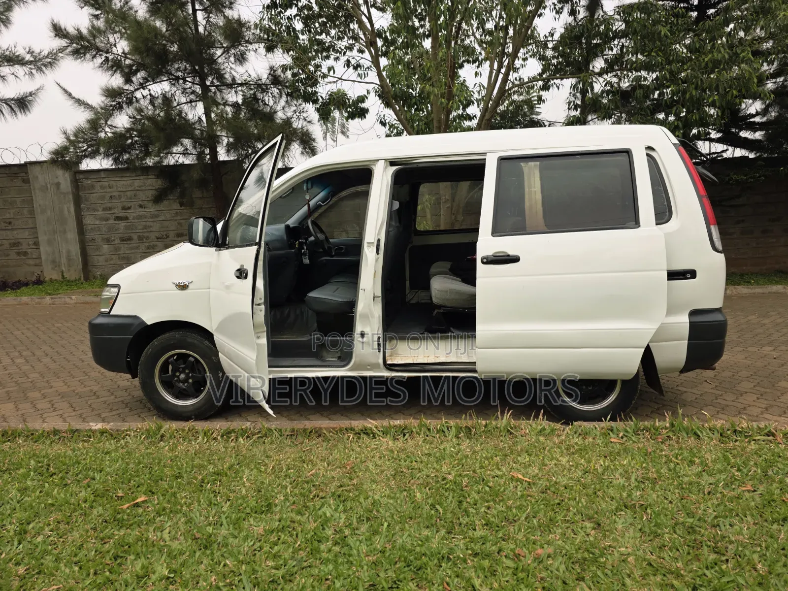 Toyota TownAce 2006 White