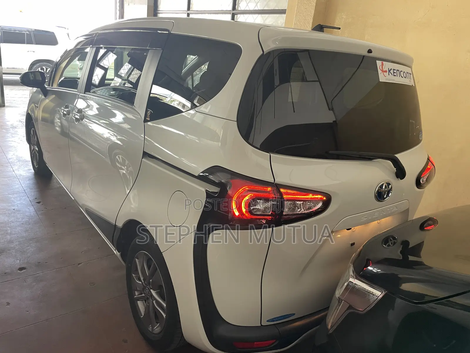 Toyota Sienta 1.5 Hybrid FWD (6-seater) 2020 White