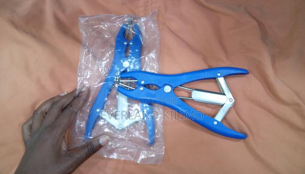 Elastrator Band Applicator - main view