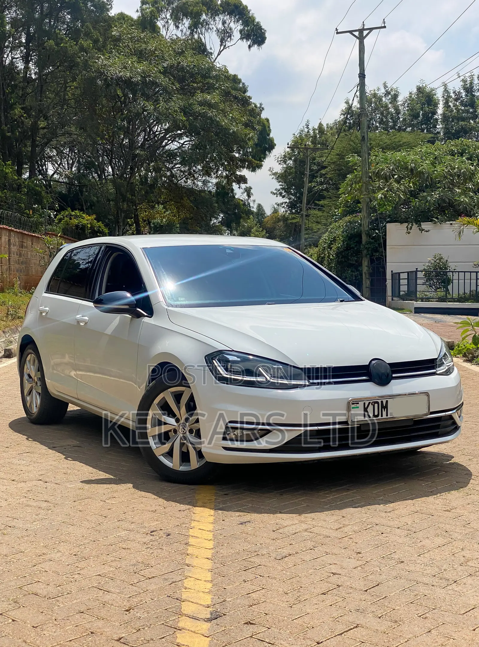 Volkswagen Golf TSI S FWD 2018 White