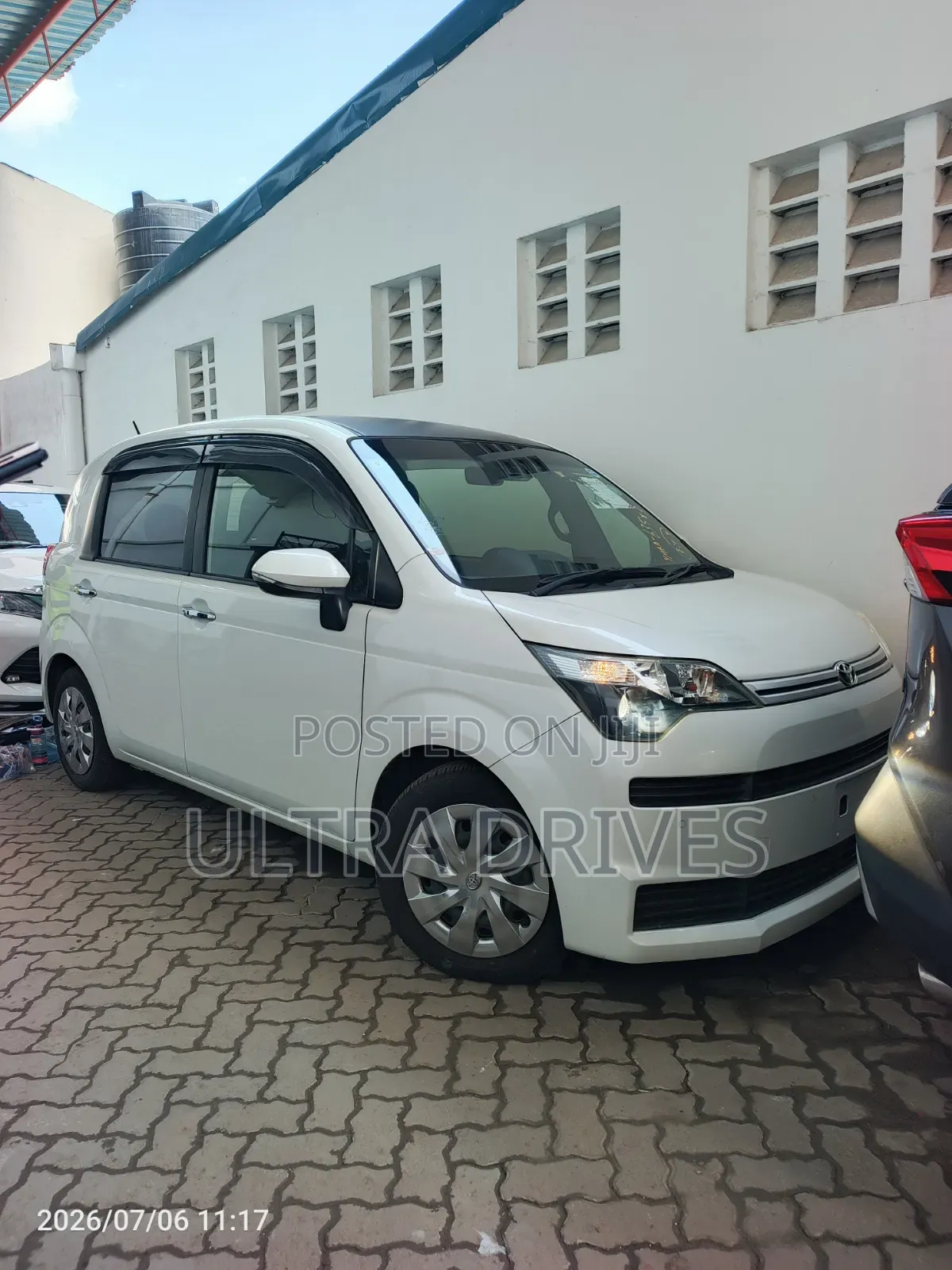 Toyota Spade 2019 White